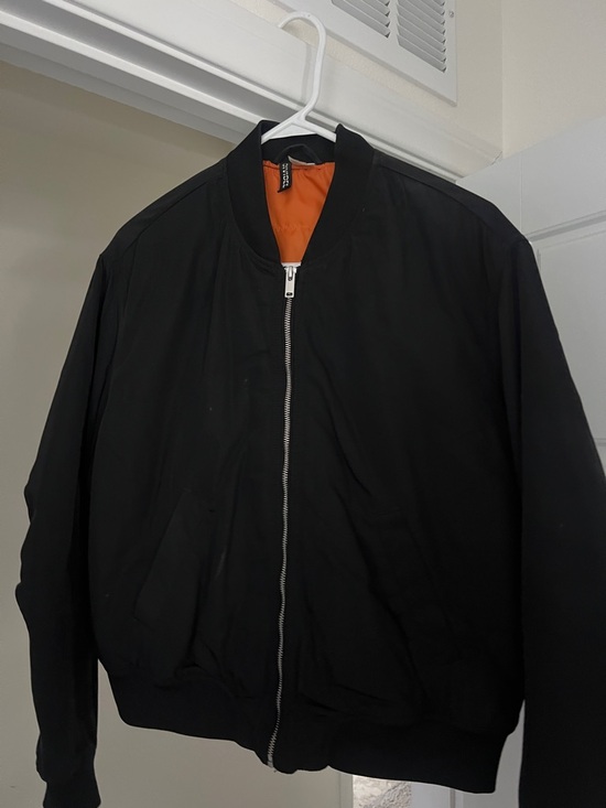 H&M Jackets & Blazers - SZ L H&M Women's Black Bomber Jacket with Orange Lining